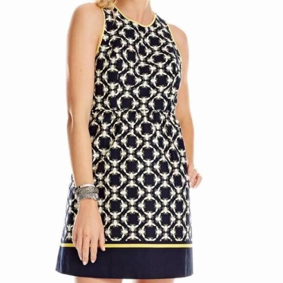 NWT Crown & Ivy Medallion Bee Print Fit and Flare Dress Sleeveless Size 4P - Picture 11 of 11
